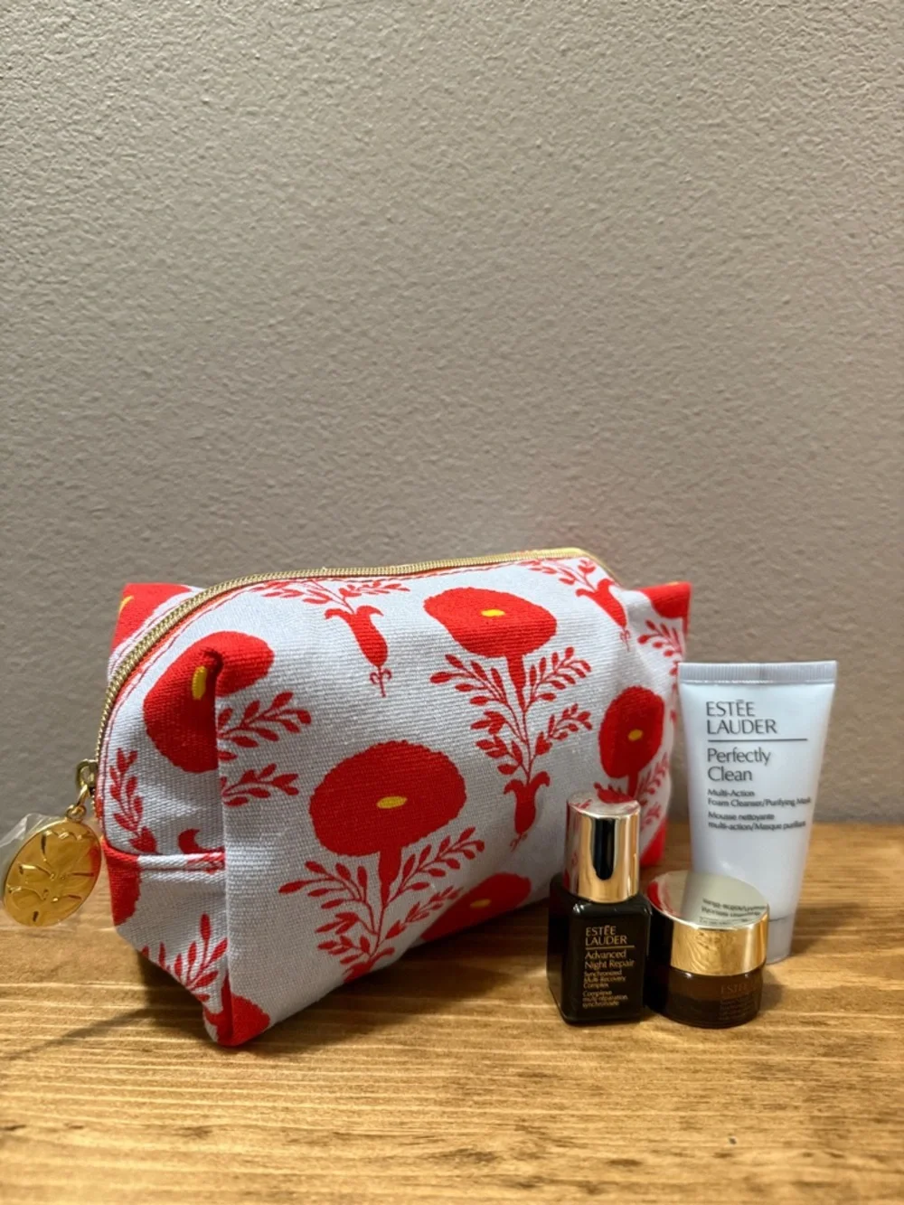 Estee Lauder Canvas Pouch with Deep Coral Floral Print and Skincare Trio; NWOT - Picture 9 of 9